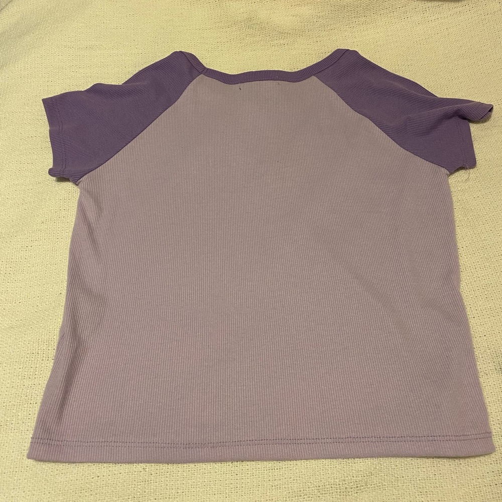 NEVER WORN Forever 21 cropped purple shirt with zebra print butterfly - Picture 2 of 2